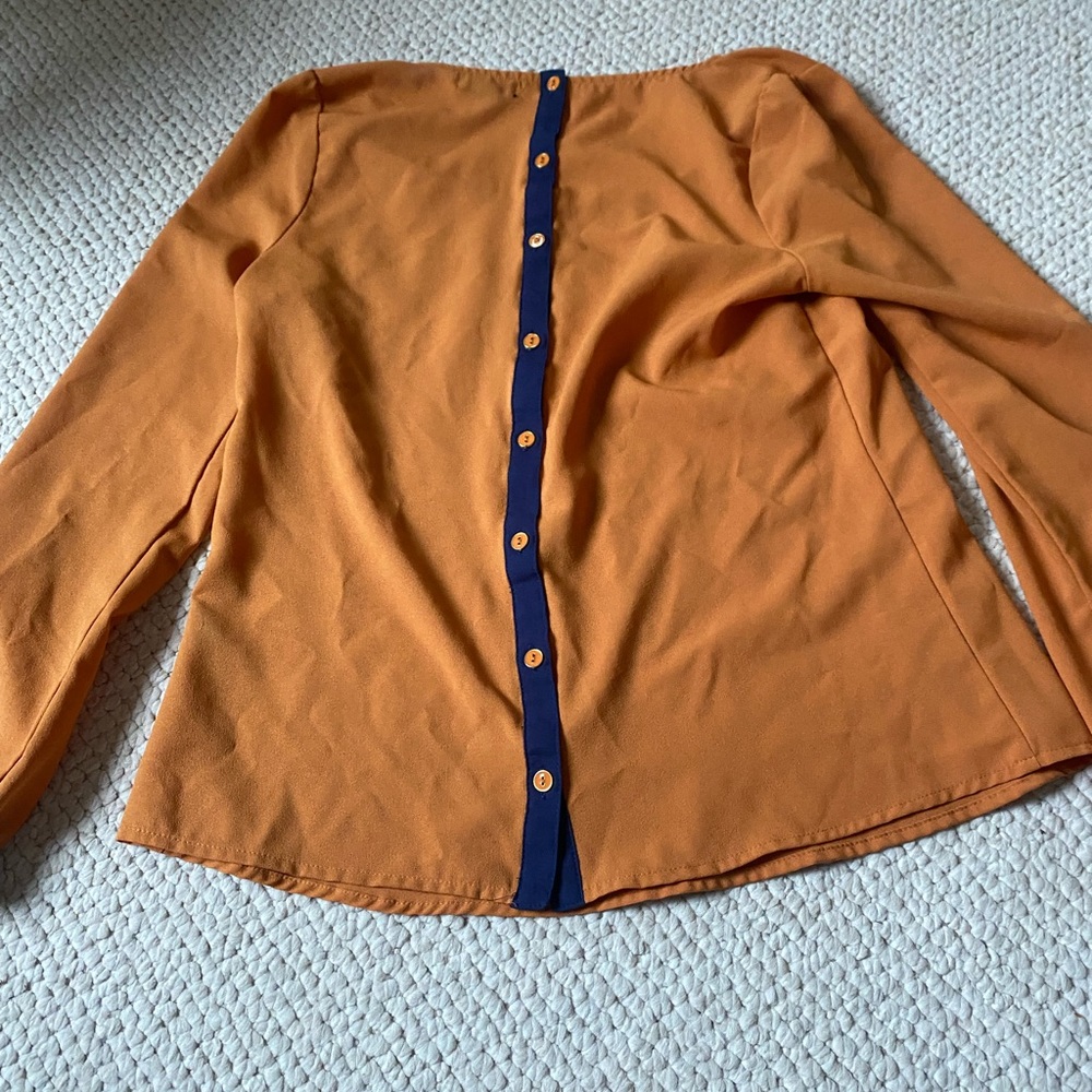 Womens top - Picture 4 of 5
